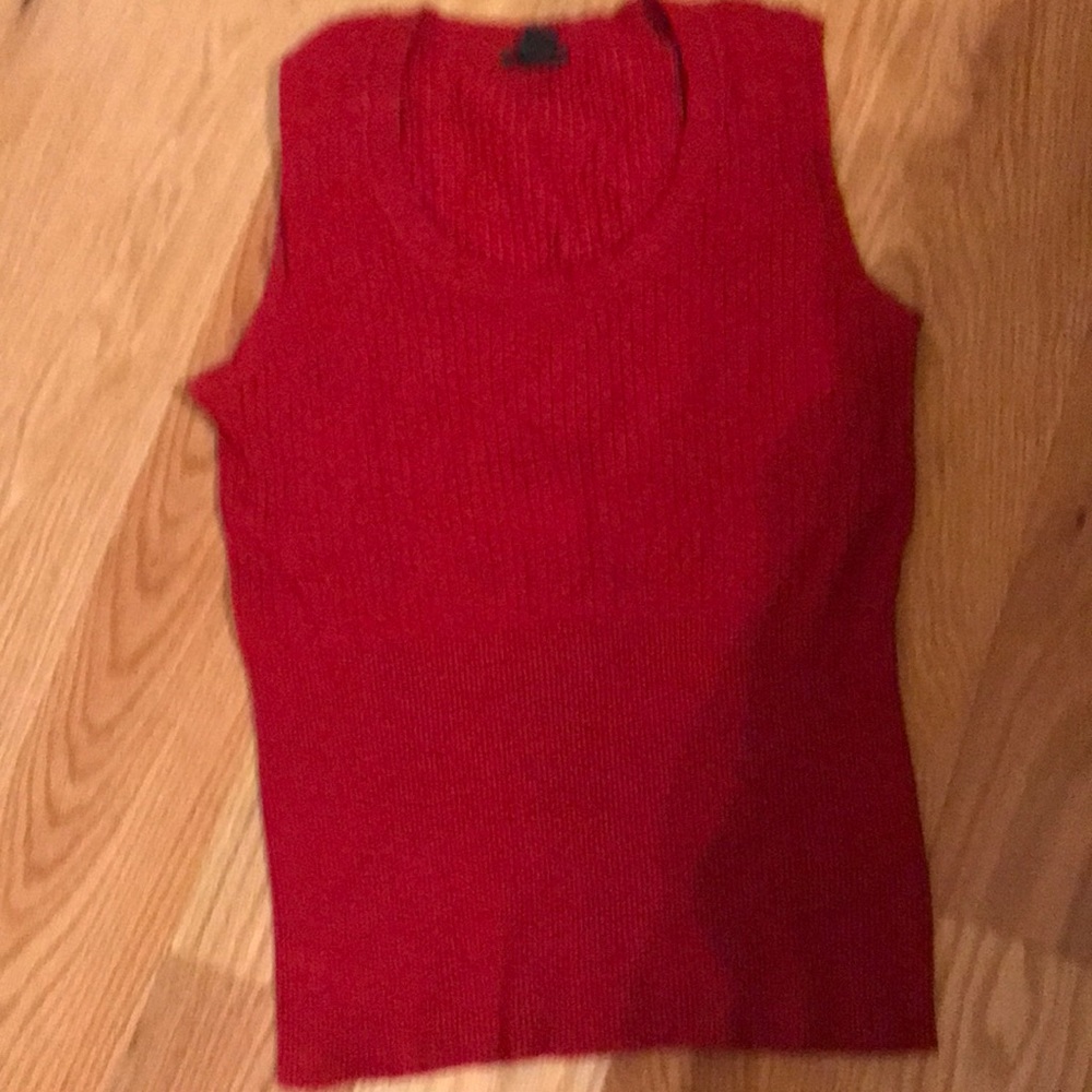 Red knit tank